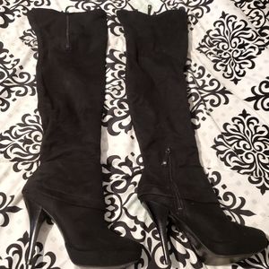 GUESS, SIZE 8.5, BLACK